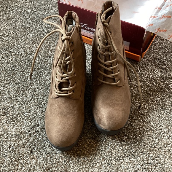 Forever tan suede ankle boots - Picture 3 of 5